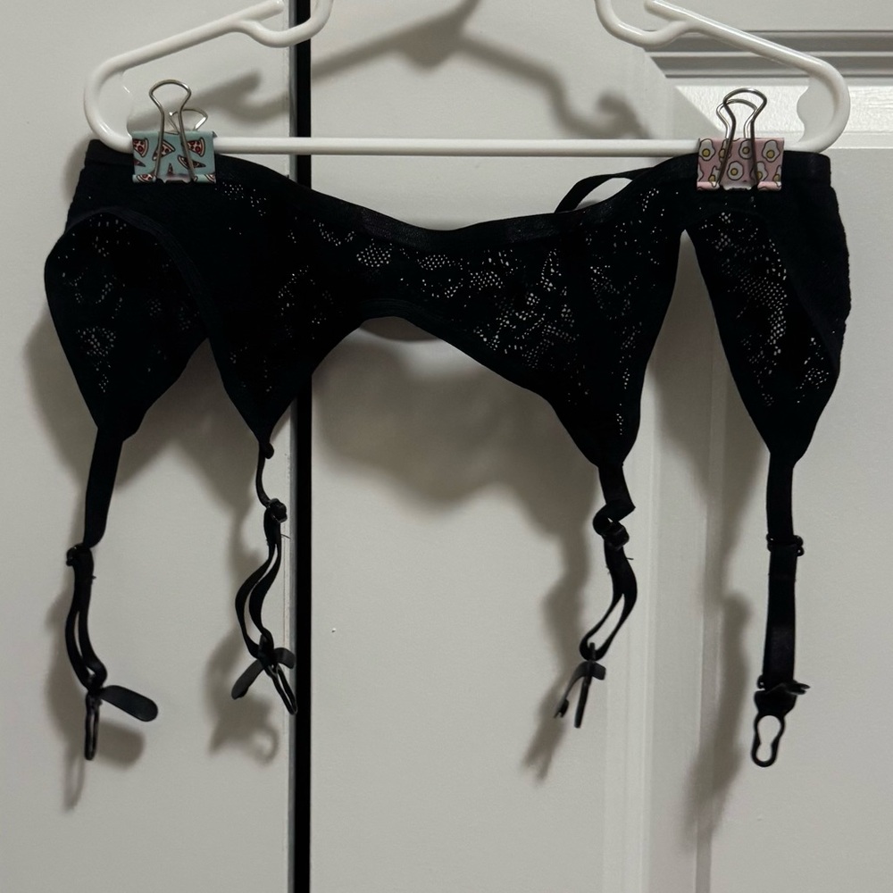 Music Legs Lace Adjustable Garter belt